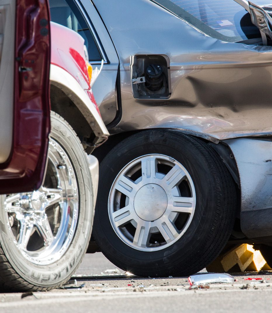 Cars-involved-in-freeway-accident