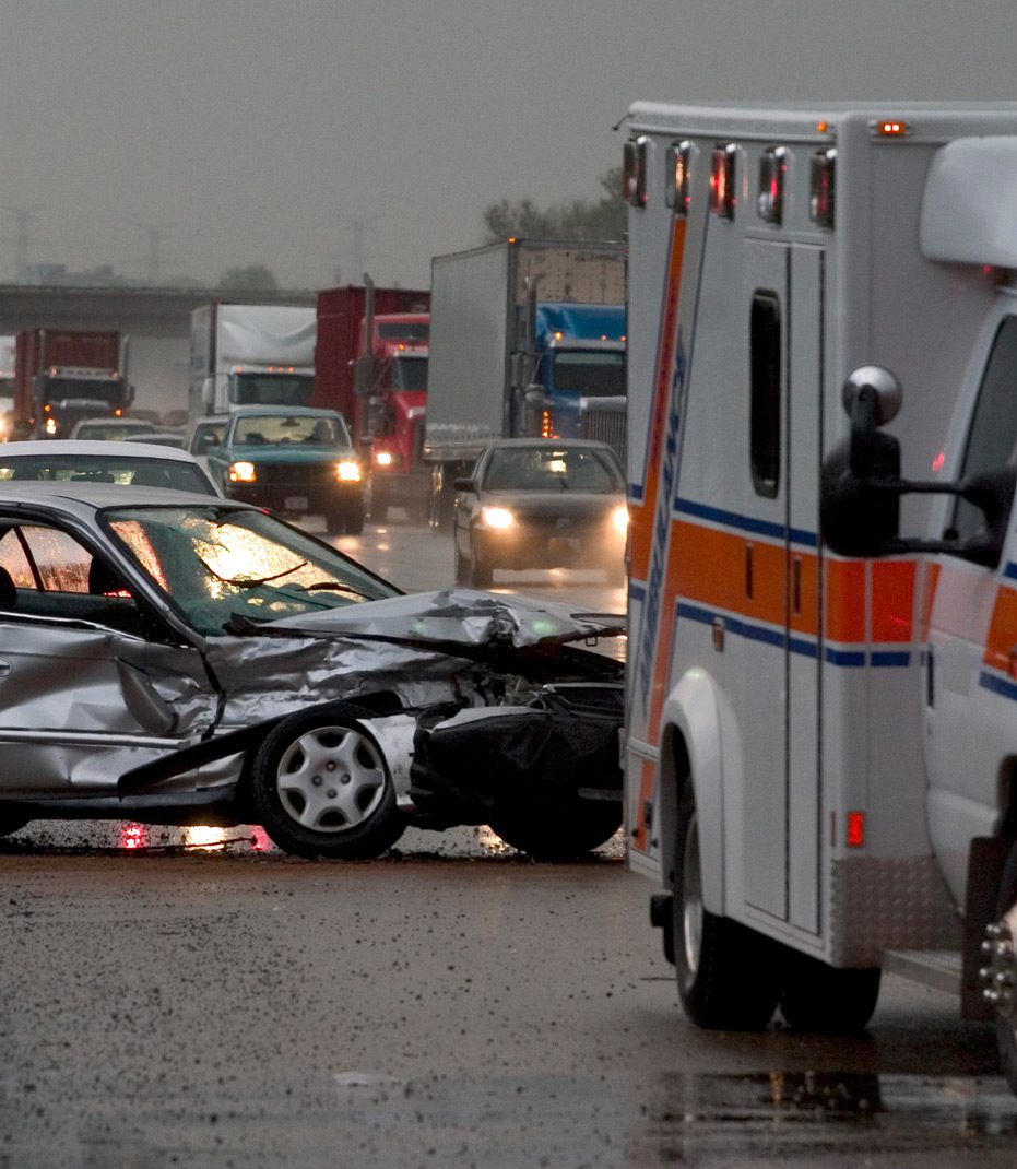 Damaged-car-involved-in-freeway-accident